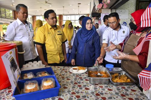 DATUK SERI DR NORAINI AHMAD