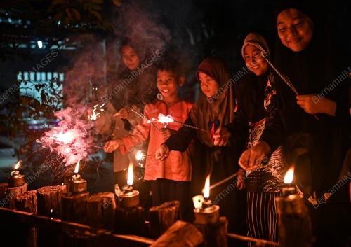 BERBUKA PUASA BERSAMA ADIK BERADIK PERANTAU