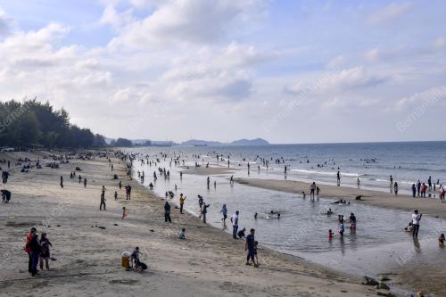 RIADAH HUJUNG MINGGU
