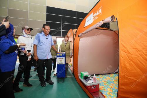 DATUK SERI AHMAD SHABERY CHEEK