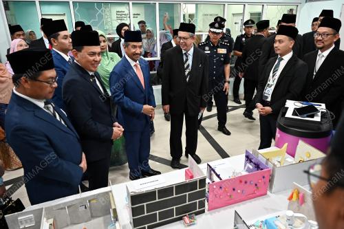 SULTAN MIZAN ZAINAL ABIDIN