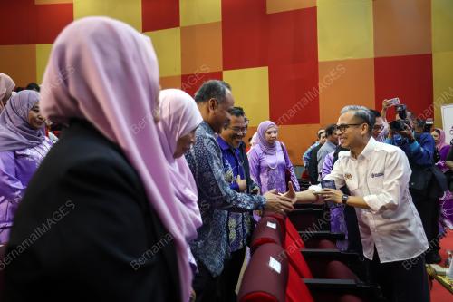 FAHMI FADZIL