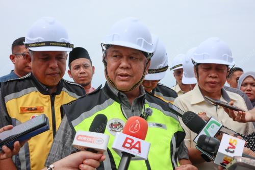 DATUK SERI ALEXANDER NANTA LINGGI