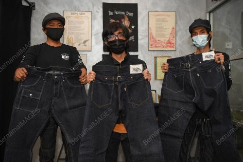 SELUAR JEANS ANAK MELAYU JERTEH