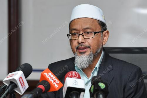 DR ALIAS RAZAK