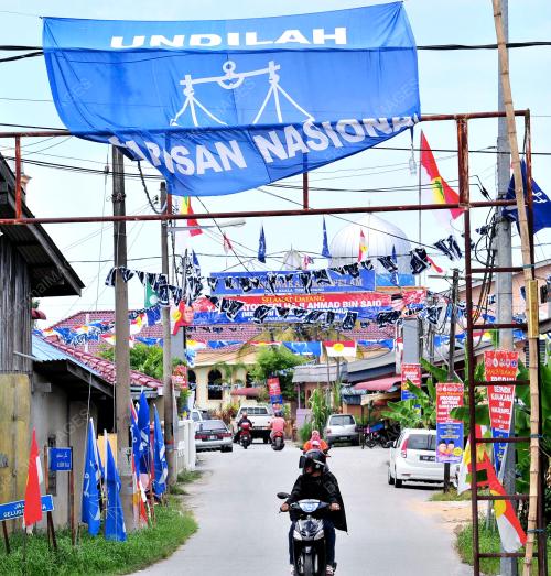 TR10_16052012_PERANG_BENDERA