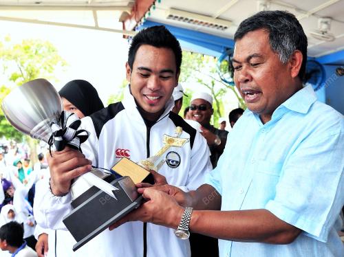 TR10_17072012_ARAK_PIALA