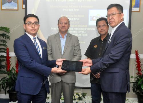 DR MOHD ZAHARI ISMAIL