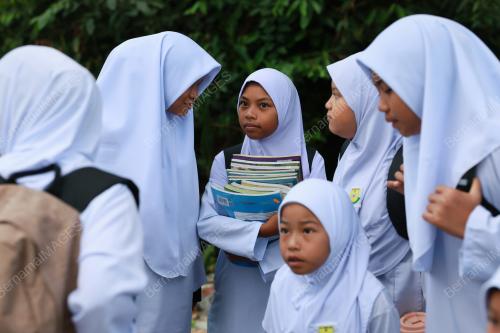 SESI PERSEKOLAHAN 2023/2024
