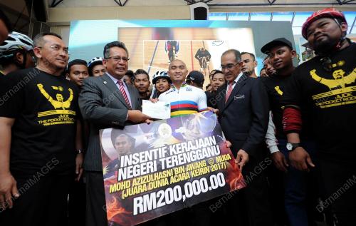 TR10_19042017_AZIZILHASNI_AWANG