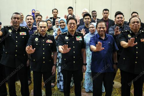 TAN SRI AZAM BAKI