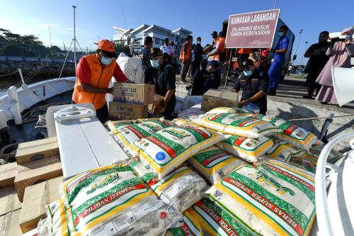 BARANGAN KEPERLUAN BANJIR PULAU REDANG