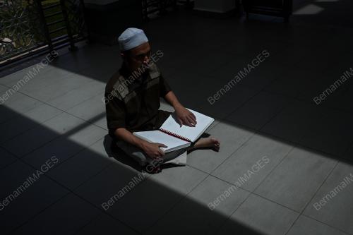 GOLONGAN OKU BERTADARUS