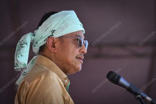DATUK SERI DR AHMAD SAMSURI MOKHTAR