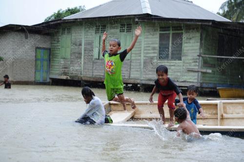 TR10_26022013_SETIU_BANJIR