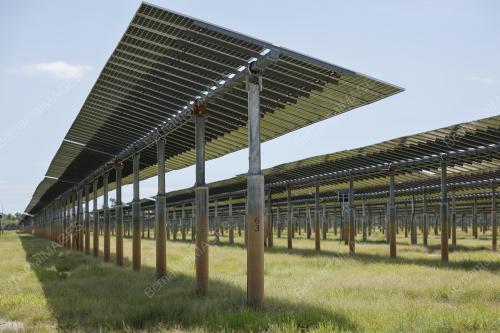LADANG SOLAR BERSKALA BESAR COARA MARANG