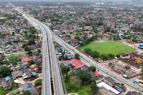 HAD LAJU JALAN PERSEKUTUAN