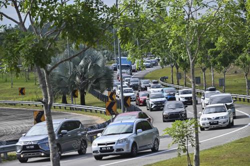 KESESAKAN PLAZA TOL KUALA TERENGGANU