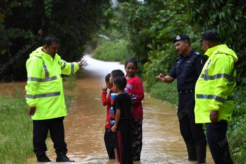 TR10_28112017_MB_BANJIR