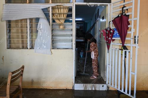 BANJIR TELUK KALONG