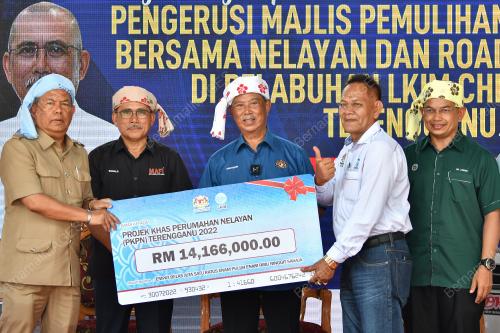 TAN SRI MUHYIDDIN YASSIN