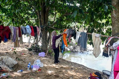 MEMBASUH PAKAIAN SELEPAS BANJIR