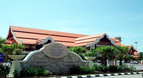 LAPANGAN TERBANG SULTAN MAHMUD