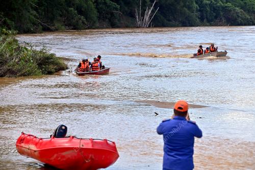 OPERASI MENCARI MANGSA KEPALA AIR