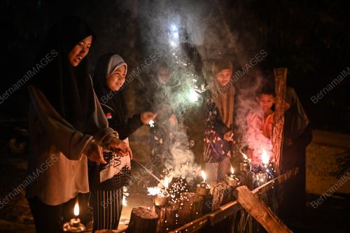 BERBUKA PUASA BERSAMA ADIK BERADIK PERANTAU