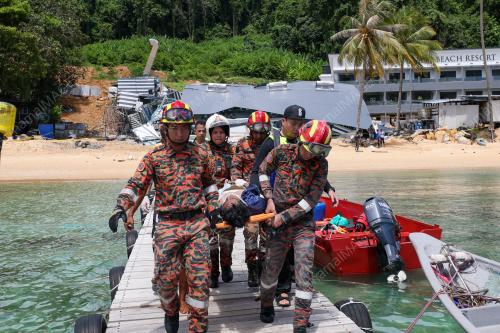 BANGUNAN RUNTUH