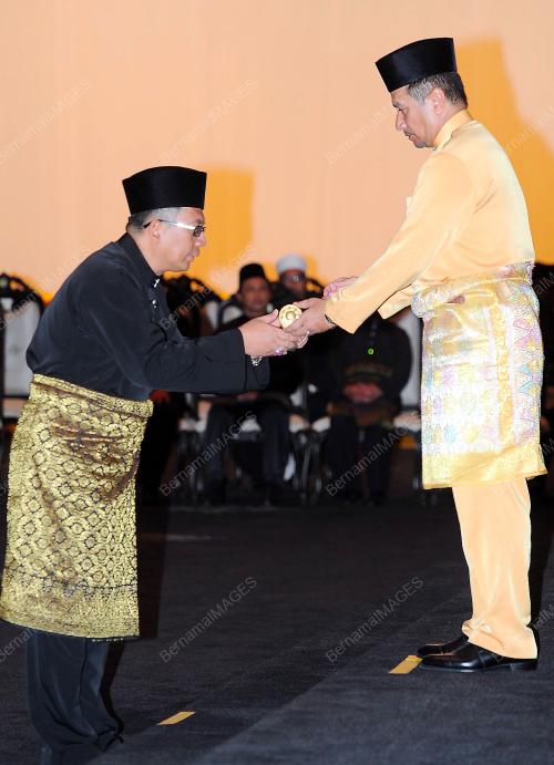 TR11_12052014_ANGKAT_SUMPAH