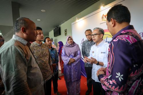 FAHMI FADZIL