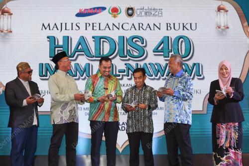DATUK DR ASYRAF WAJDI DUSUKI