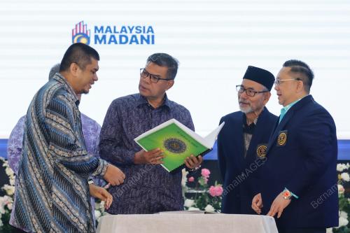 DATUK SERI SAIFUDDIN NASUTION ISMAIL