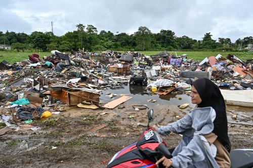 SISA SAMPAH BANJIR