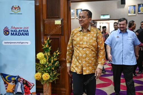 DATUK SERI AMIR HAMZAH AZIZAN