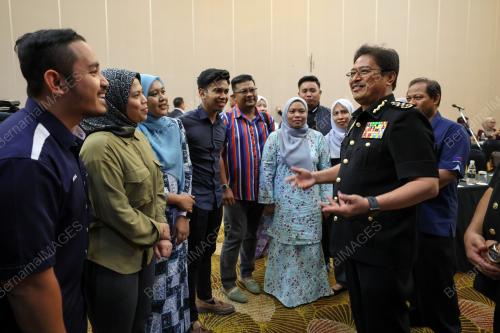 TAN SRI AZAM BAKI