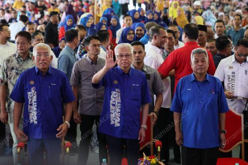 DATUK SERI ISMAIL SABRI YAAKOB