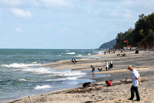 PANTAI BATU BURUK