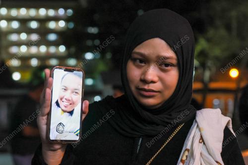 TIGA PEKERJA MAUT