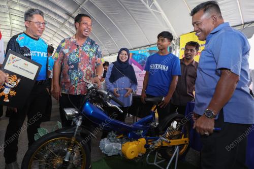 DATUK SERI ABDUL RAHMAN MOHAMAD