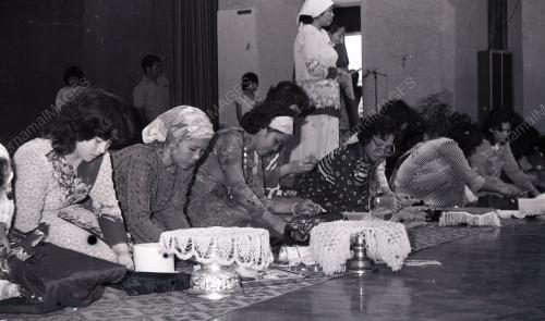 HARI WANITA