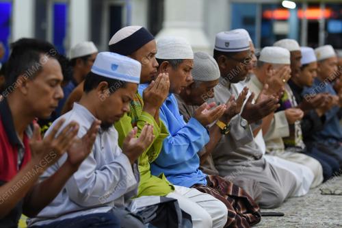 SOLAT SUNAT HAJAT DIJAUHI WABAK 2019-nCoV
