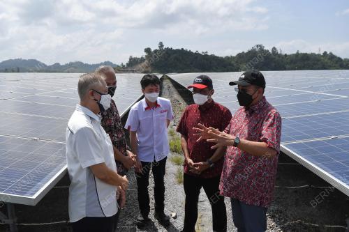 DATUK SERI DR AHMAD SAMSURI MOKHTAR