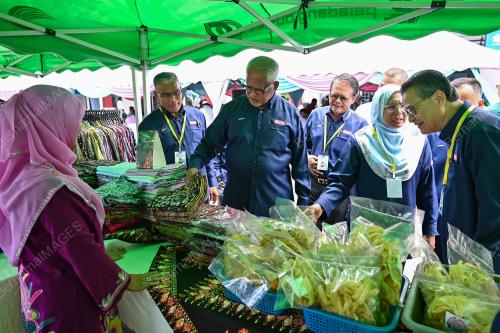 DATUK MAHFUZ OMAR