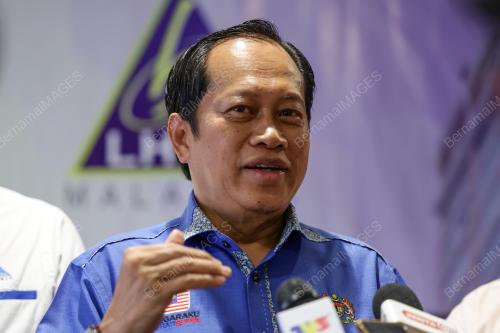 DATUK SERI AHMAD MASLAN