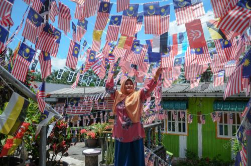 JALUR GEMILANG HIASI RUMAH