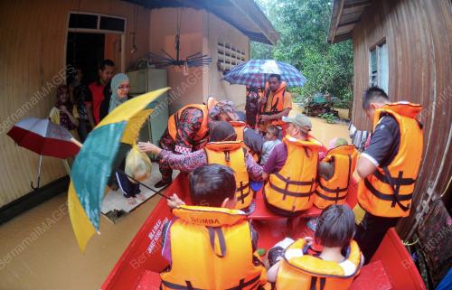TR11_31122016_BANJIR
