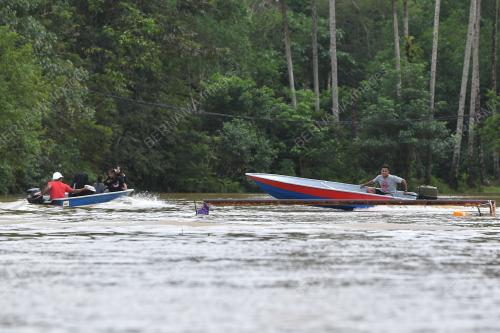 HUJAN LEBAT BERTERUSAN