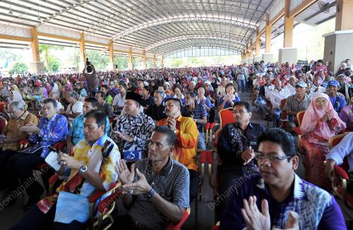TR12_02052013_ORANG_RAMAI